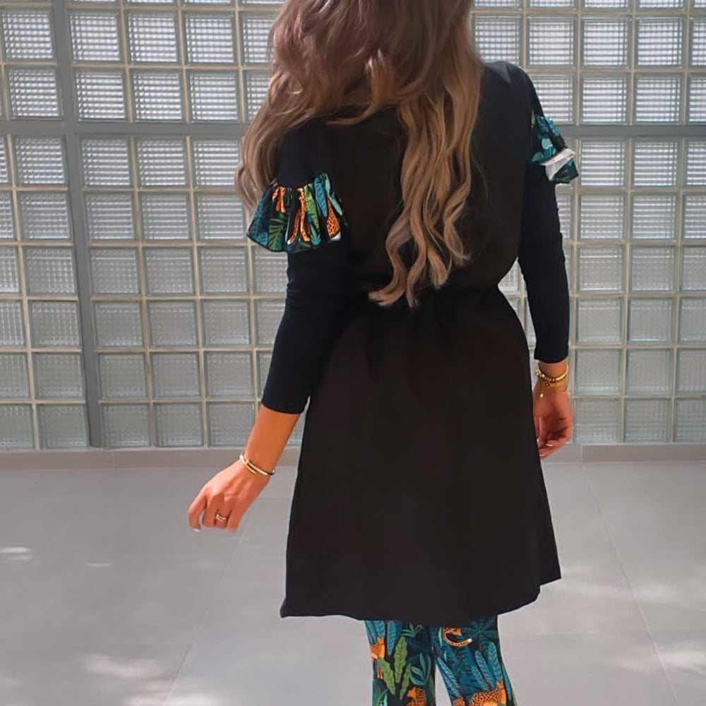 
                  
                    مايوه تايقر
                  
                